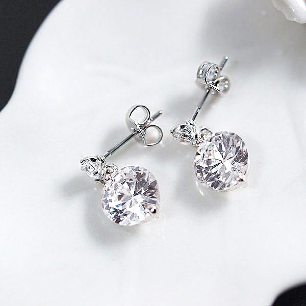 揺れるピアス ステンレス ピアス レディース 可愛い おしゃれ キラキラ