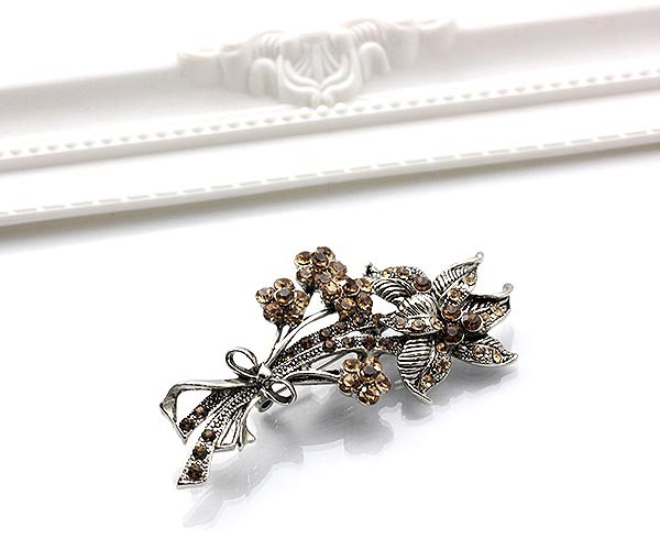 花束 ブローチ フラワー キラキラ お花 可愛い 花 アクセサリー