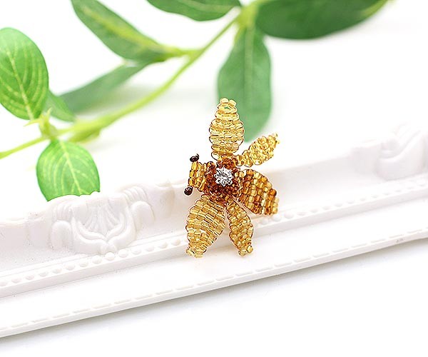 みつばち ブローチ 可愛い 蜂 アクセサリー ミツバチ レディース