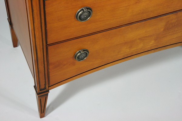 英国調サイドボードと金色のドレッサーセットを特別価格15万が半額以下キャバ嬢夜嬢 英国調サイドボードと金色のドレッサーセットを特別価格15万が半額