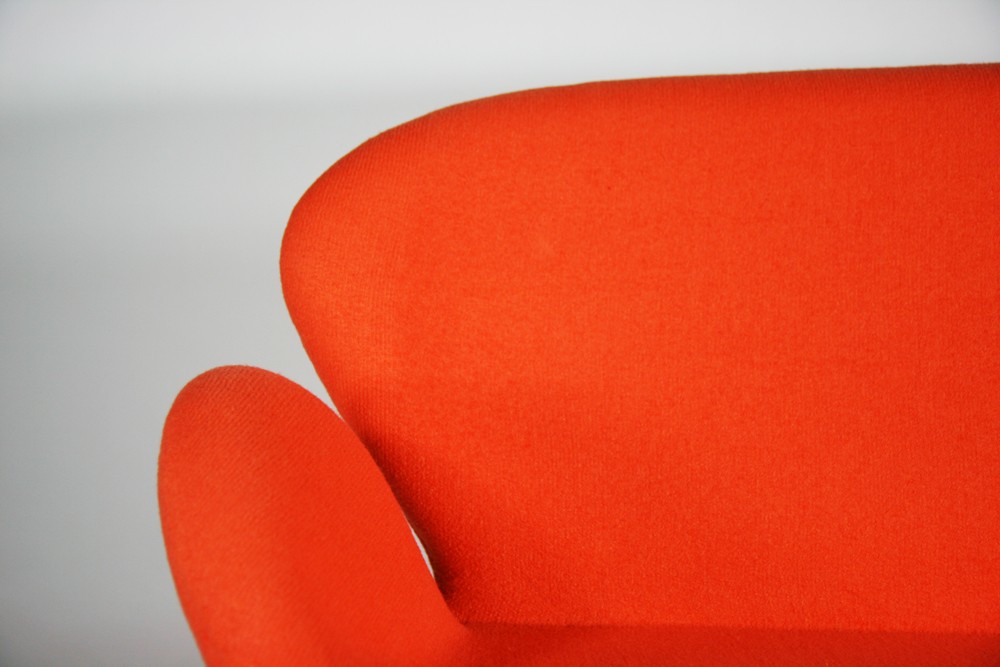 スワンチェア (Swan Chair) ORANGE 2P ラブソファ : hc030-2orange