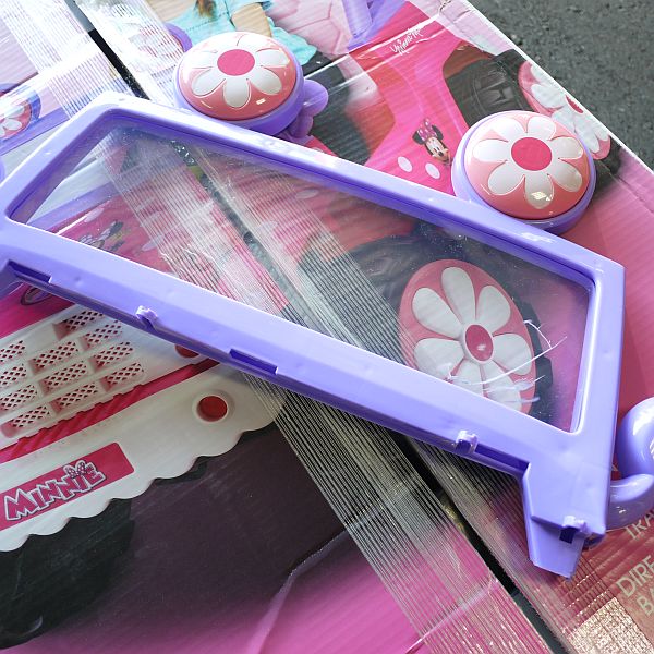 ワールドペガサス ミニーマウス チャーム付き 赤い ミニーマウス/メルティーストロベリーチョコレート ドーナッツ