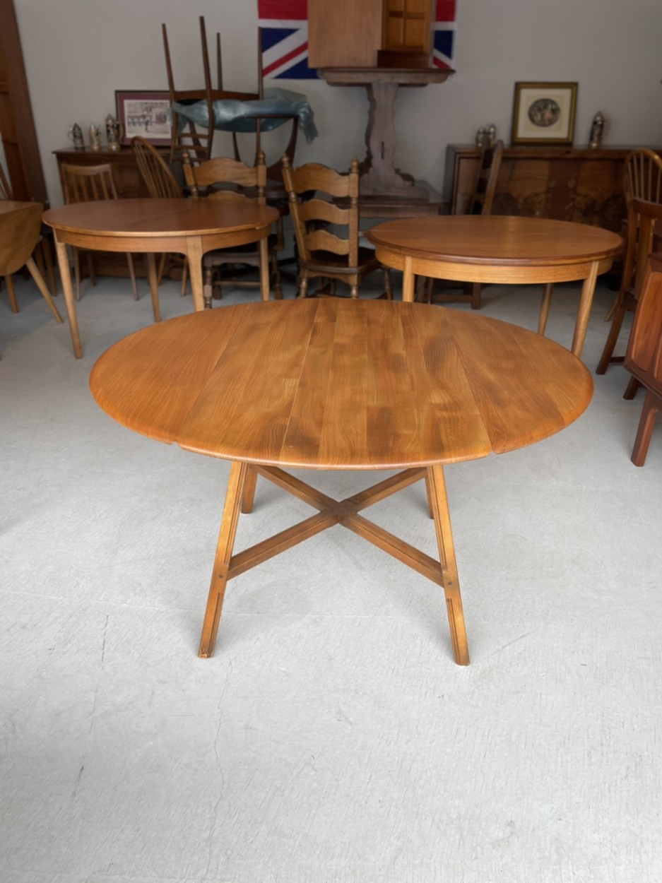 円形　アーコール　アンティーク　テーブル VINTAGE アーコール Ercol 丸い ダイニングテーブル イギリス製