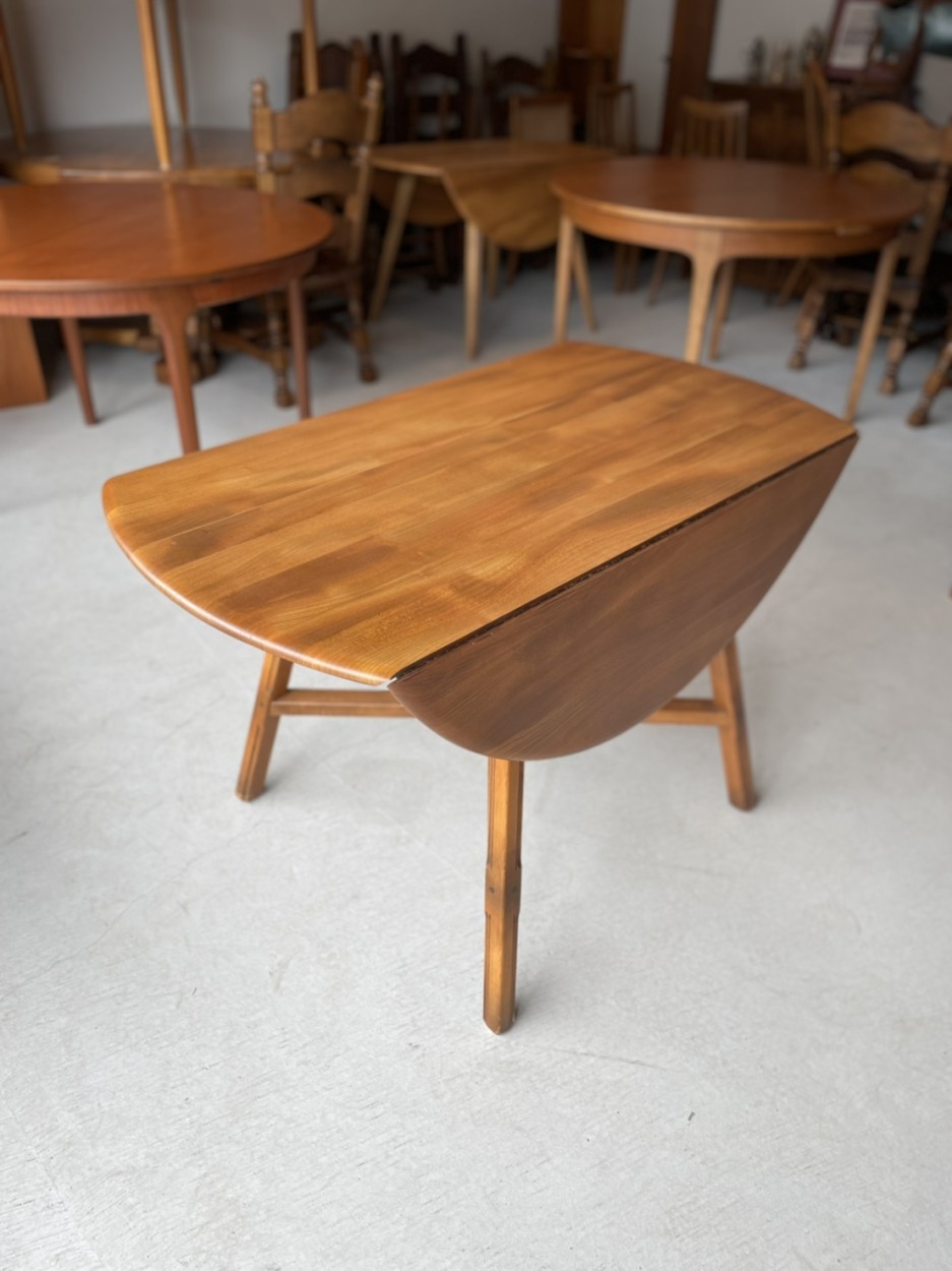 円形　アーコール　アンティーク　テーブル 楽天市場】アーコール Ercol 丸い テーブル ダイニングテーブル