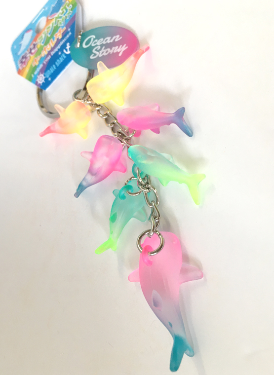 キーホルダー 幸せジンベエザメ クリアーカラー たくさんジンベイザメ
