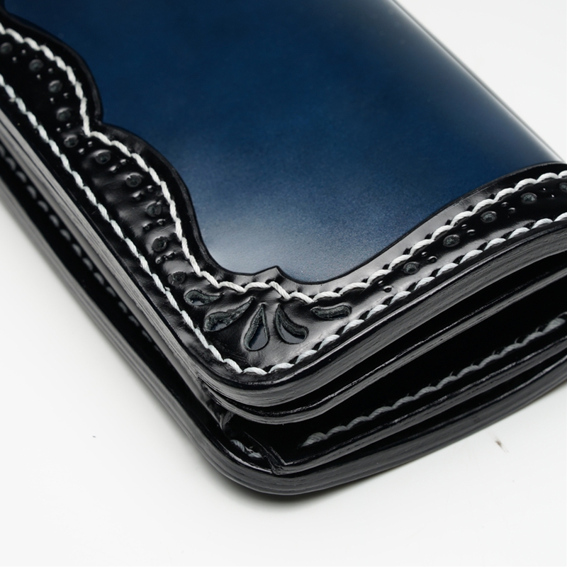 コードバンミドルウォレット パンチング ダブルカット ブラック