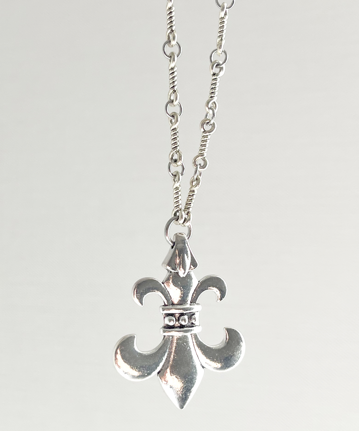 BEATJIVE（ビートジャイブ） フレアモチーフ ネックレス シルバー