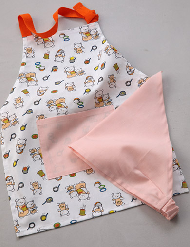 エプロン 三角巾付き こぐまちゃん えほん 105〜115cm サイズ