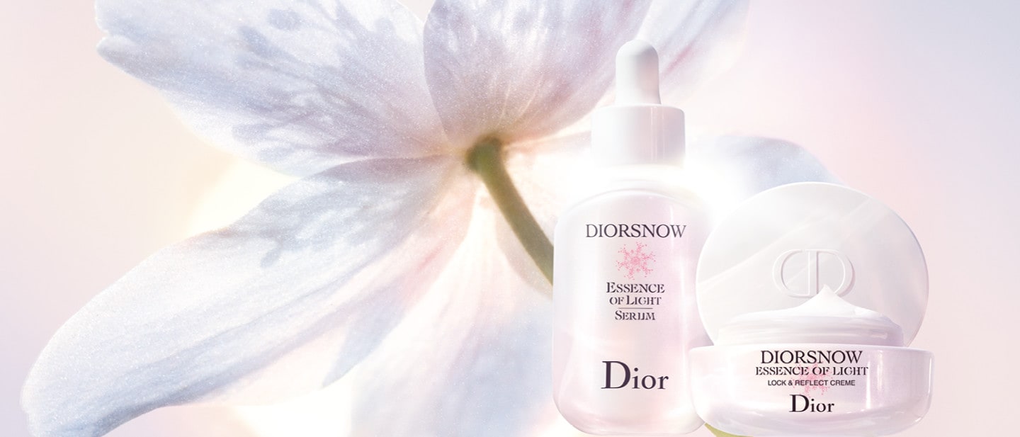 Dior ディオール スノー アルティメット エッセンス オブ ライト