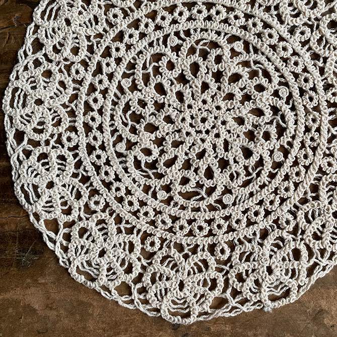 ドイリー 円形 花瓶敷 ファブリック レース 機械編み インテリア雑貨 画像2