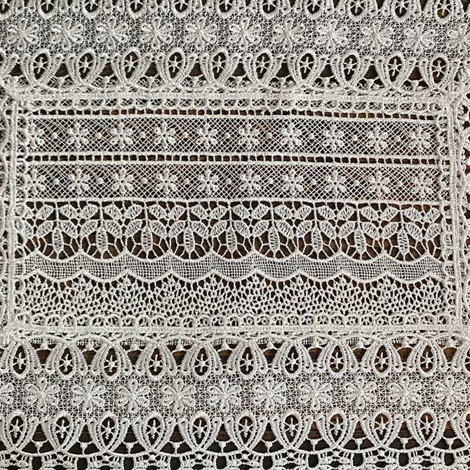 テーブルセンター 長方形 テーブルリネン 敷物 ギュピールレース 画像3