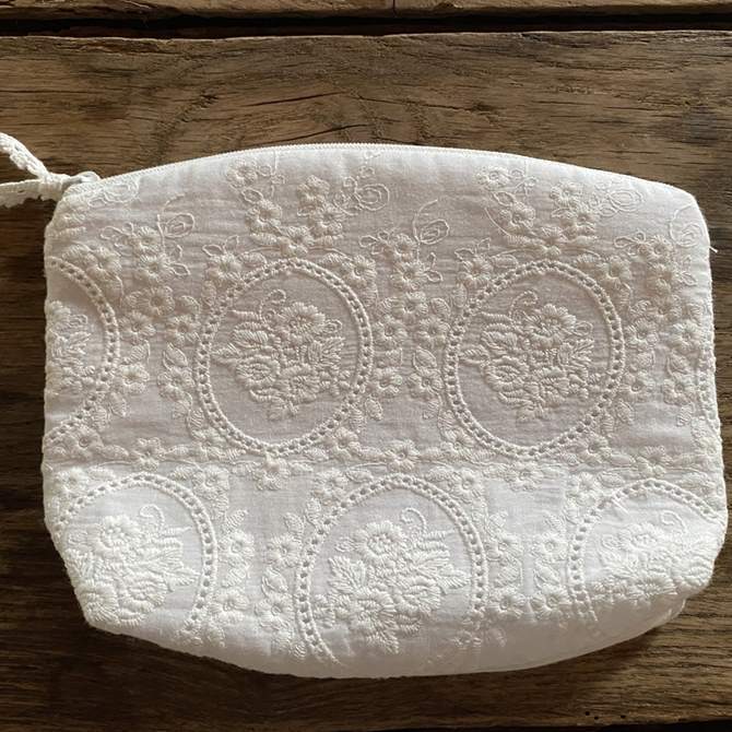 レース ポーチ 薔薇ポーチ レース生地 23×20×4cm コットン レース刺繍 薔薇刺繍 cotton rose white コットンローズホワイト A3 ポーチ 花刺繍