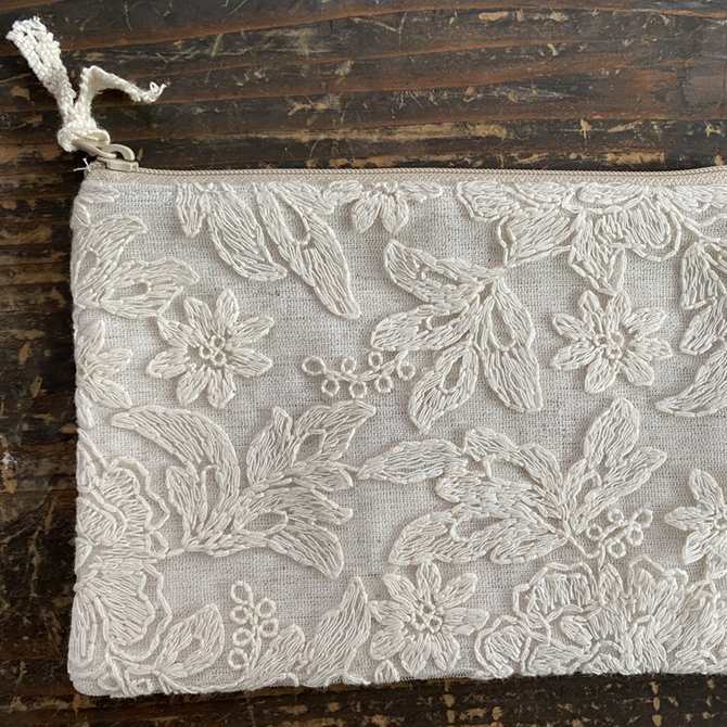 レース ポーチ ボタニカル刺繍ポーチ レース生地 12×18cm レース刺繍 花刺繍 botany race ボタニーレース A1 フラットポーチS花刺繍 ヨーロピアン おしゃれ