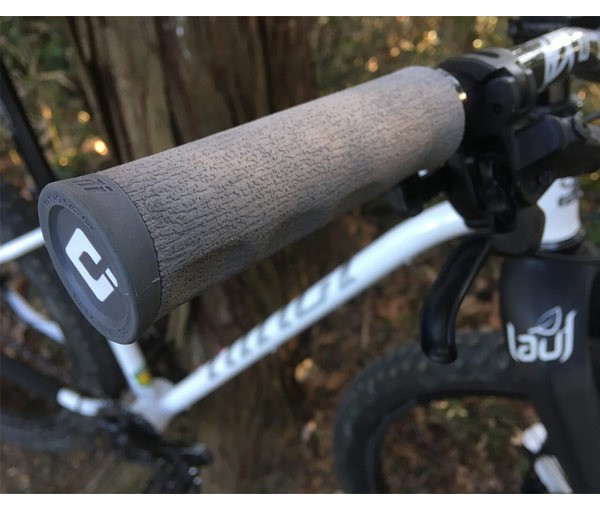自転車 グリップ ODI DREAD LOCK ロックオングリップ 発砲ゴム素材
