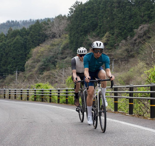 自転車 タイヤ パナレーサー アジリスト デューロ チューブレスレディ