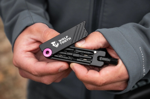 ウルフトゥース 6-Bit Hex Wrench Multi-Tool with Keyring