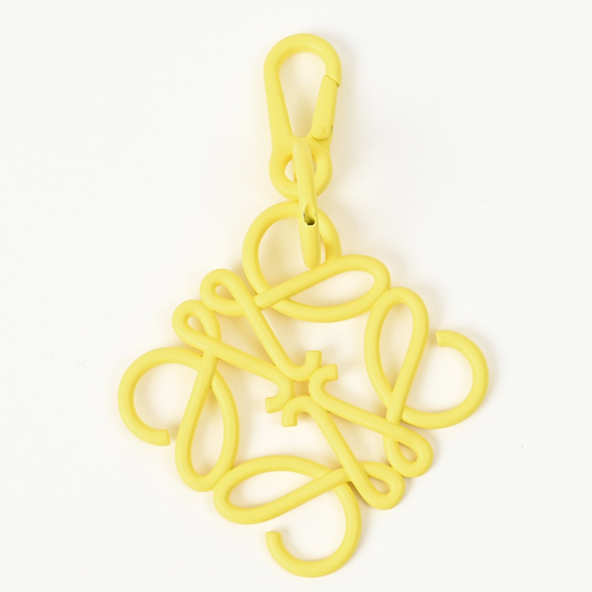 LOEWE（ロエベ） Inflated Anagram Charm インフレーテッド アナグラム