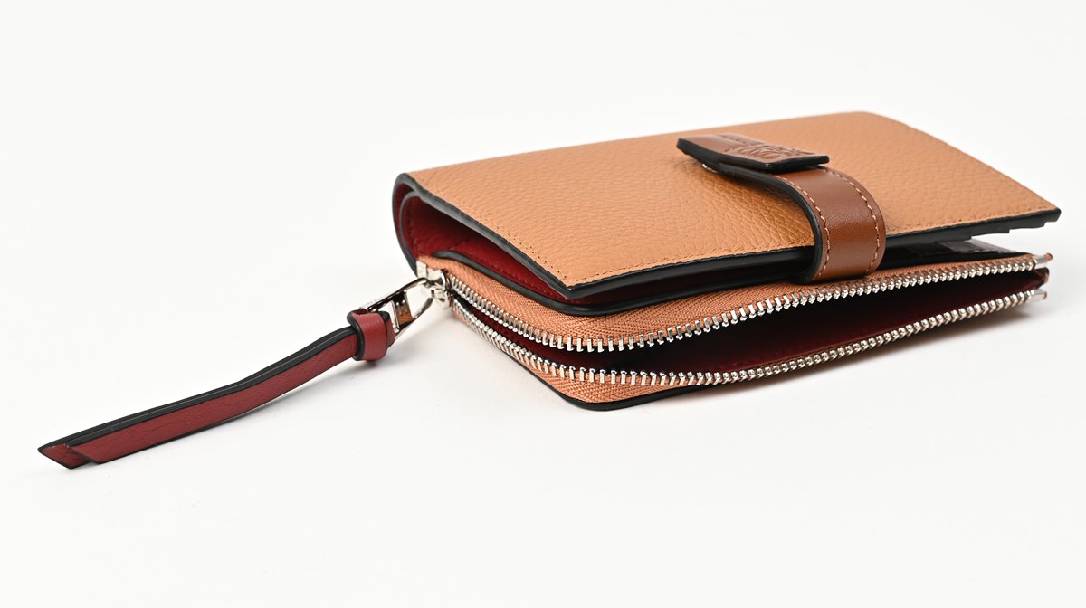 LOEWE（ロエベ） レディース loewe 2つ折り財布 SGC SLIM COMPACT