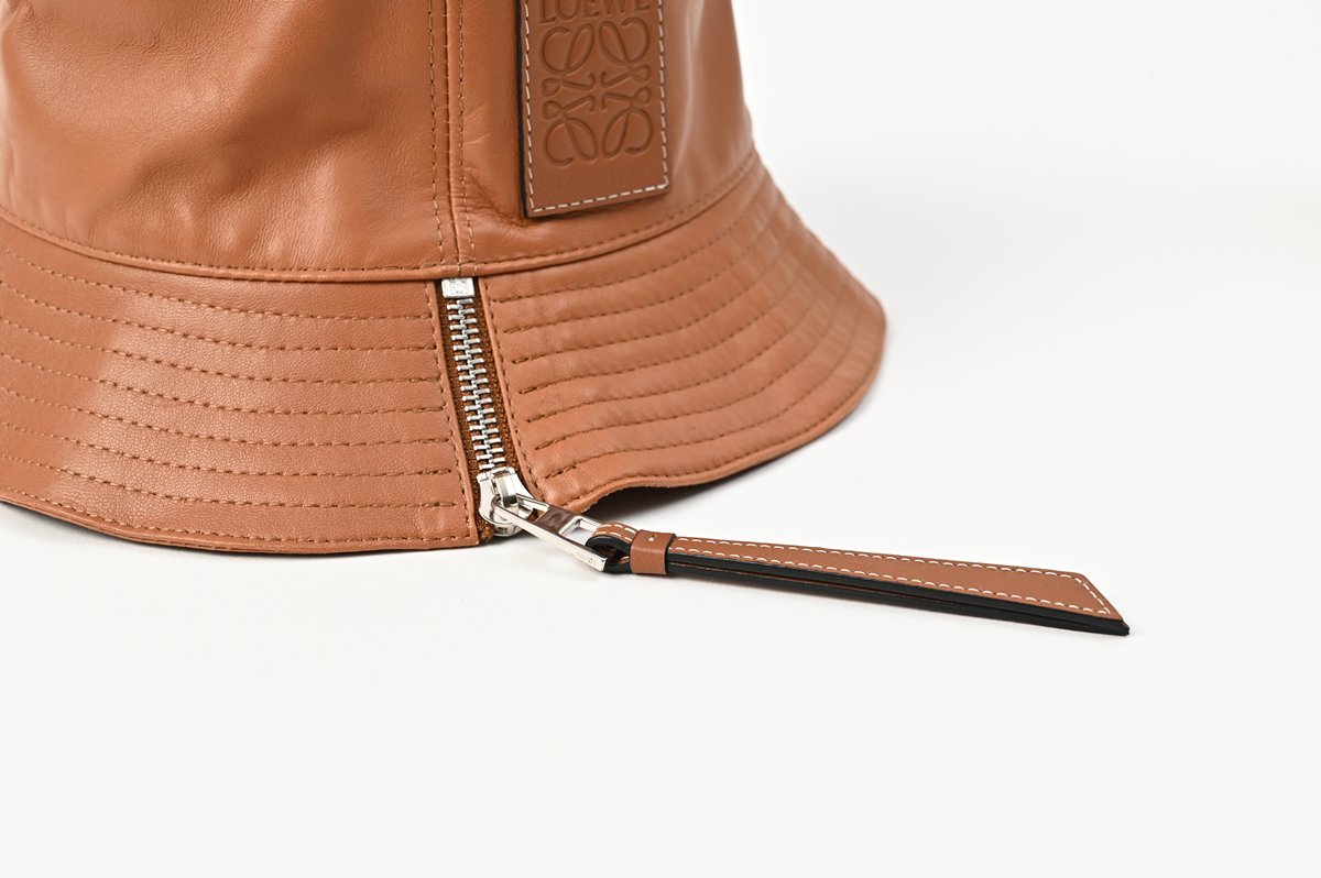 LOEWE（ロエベ） レディース メンズ レザー フィッシャーマン ハット