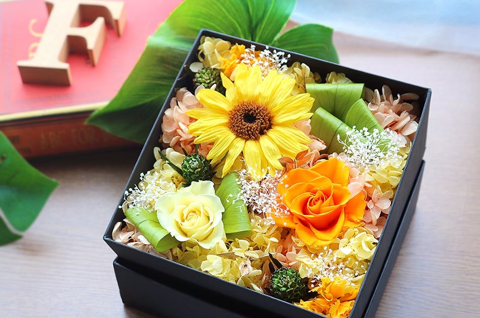 プリザーブドフラワー #ひまわりボックスフラワー 誕生日 花 ギフト
