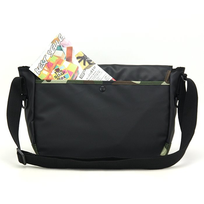 ●ALPHA INDUSTRIES●pocket messenger bag★韓国の人気 Alpha Industries メッセンジャーバッグ ALPHA INDUSTRIES