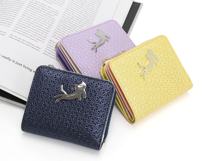 ツモリチサト tsumori chisato CARRY 財布 折財布 正規品 レディース キラネコフラワー 二つ折り財布 二つ折り 折り財布 ウォレット 折りたたみ さいふ かわいい おしゃれ 大人 大人可愛い お財布 コンパクト レディース 本革 【CPT】 57831 tsumori chisato CARRY（ツモリチサトキャリー） ツモリチサト 財布 折