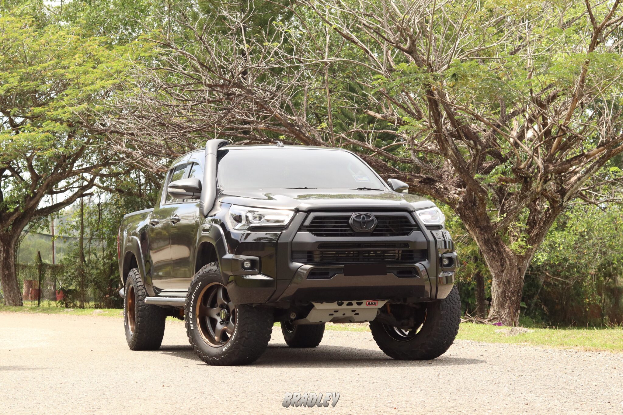 4x4エンジニアリング 汎用 ブラッドレーdt1 アルミホイール 1本(18×9.5J 5-150 +-27〜60)4x4 Engineering BRADLEY dt1 ホイール単体の画像