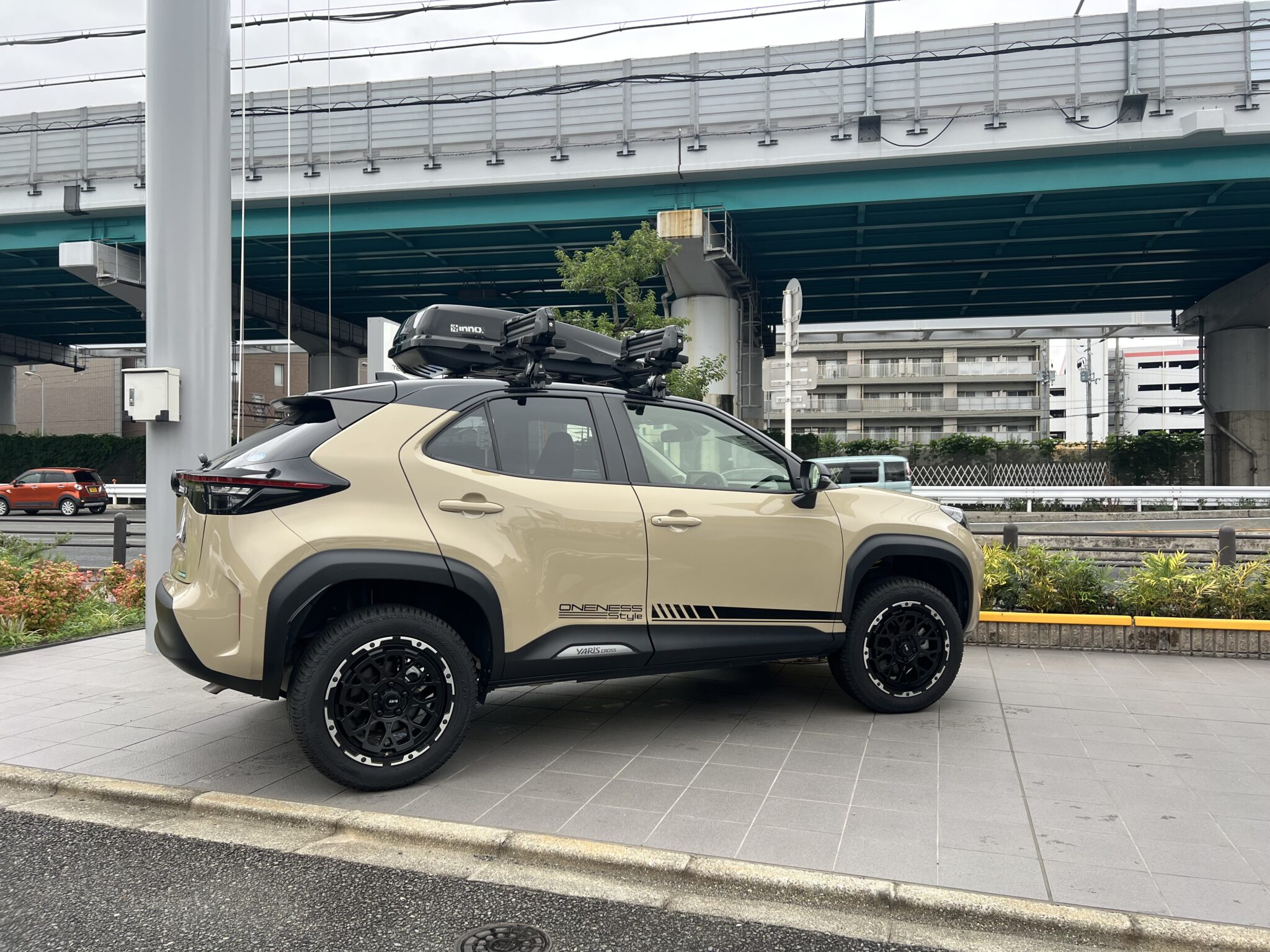 4x4エンジニアリング ランドクルーザープラド 150系 エアジーロックス アルミホイール 4本(17×8J 6-139.7 +20)4x4 Engineeringの画像