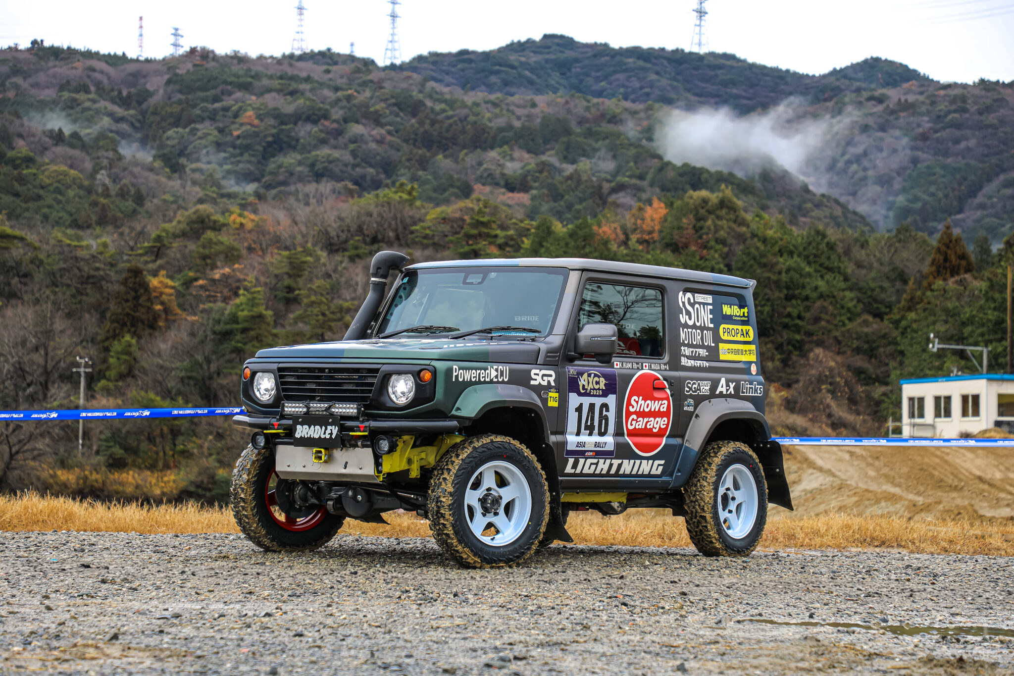 4x4エンジニアリング ランドクルーザー 200系 ブラッドレーフォージド 匠 アルミホイール 1本(18×8.5J 5-150 +50)4x4 Engineeringの画像