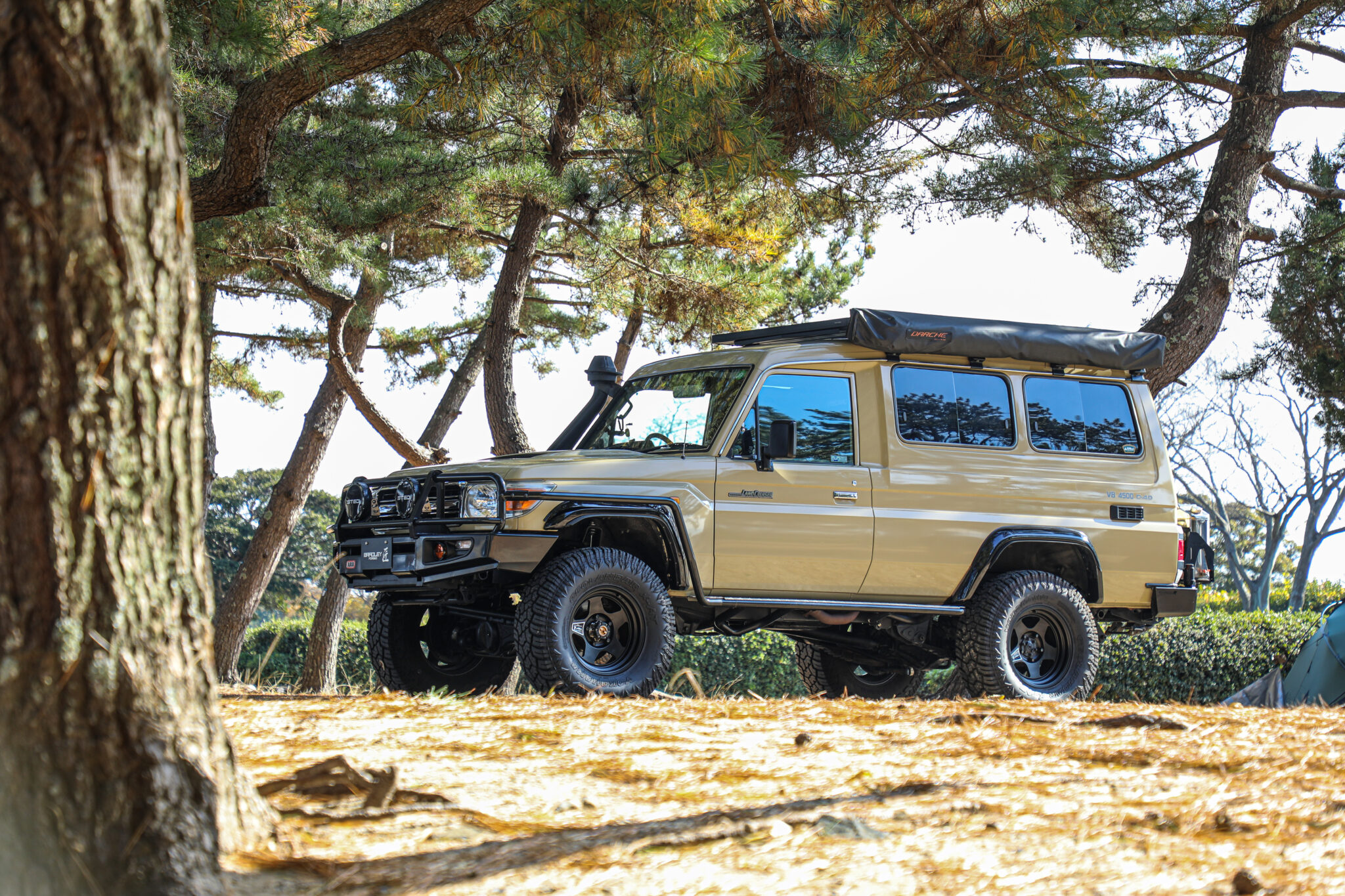 4x4エンジニアリング ランドクルーザー 200系 ブラッドレーフォージド 匠 アルミホイール 1本(18×8.5J 5-150 +50)4x4 Engineeringの画像