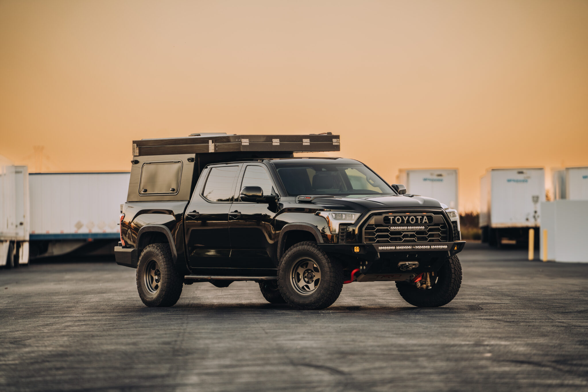4x4エンジニアリング ランドクルーザー 200系 ブラッドレーフォージド 匠 アルミホイール 1本(18×8.5J 5-150 +50)4x4 Engineeringの画像