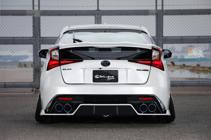 トヨタ プリウス をスポーティなスタイルにするGR Garage 神戸垂水オリジナルエアロ NTHコード 02 AUTO MESSE WEB オートメッセウェブ クルマを文化する