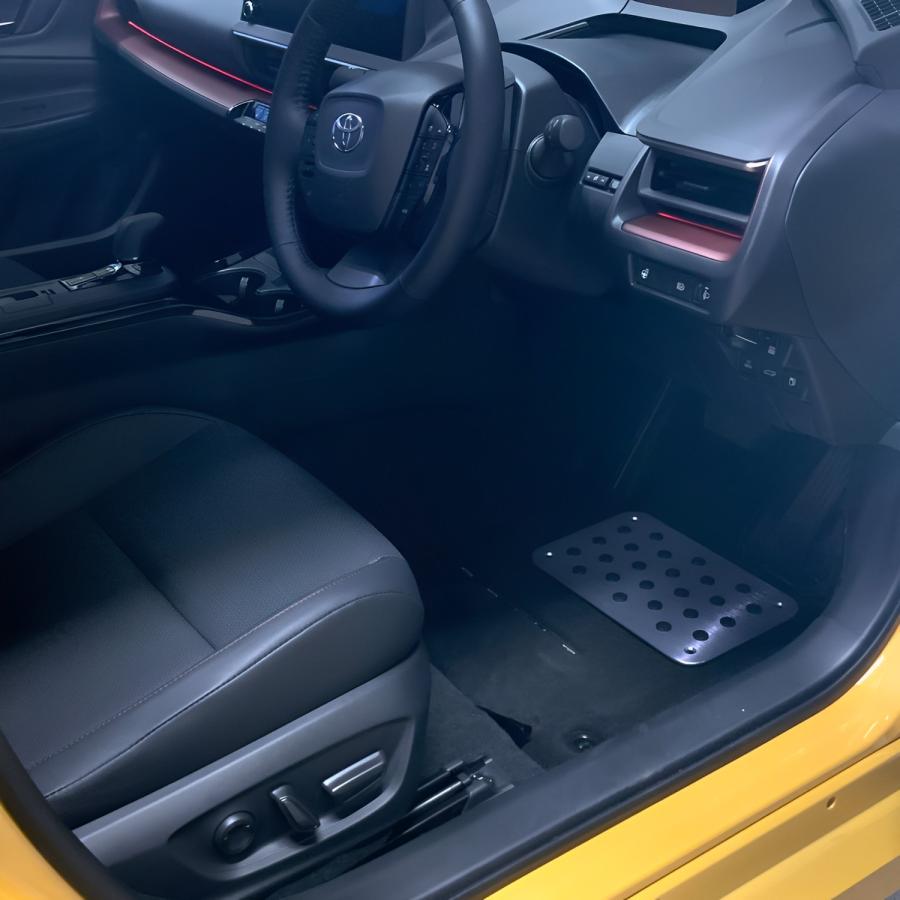 GRヤリス ヒールパッド 車 アルミプレート フロアマット用 摩擦