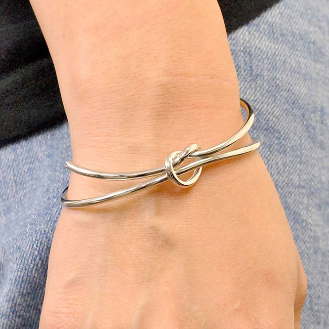 バングル ブレスレット メタル ノット リボン レディース 女性用