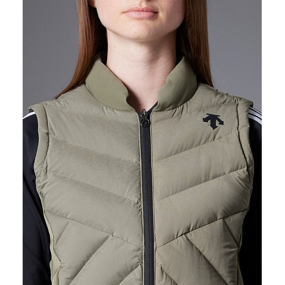 【中古品 】 DESCENTE GOLF デサントゴルフ レディース ゴルフウェア ベスト フルジップダウンベスト DGWWJK50 23FW 秋冬 ストレッチ はっ水 保温 【2830158305】(18513円)