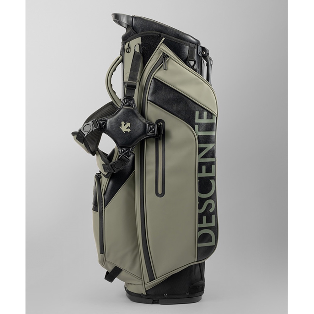 【限定品】 DESCENTE GOLF デサントゴルフ メンズ ゴルフ キャディバッグ スタンドキャディバッグ 9型 DQBWJJ02 23FW 秋冬 四点式ショルダーベルト 【HO7283272860】(26620円)