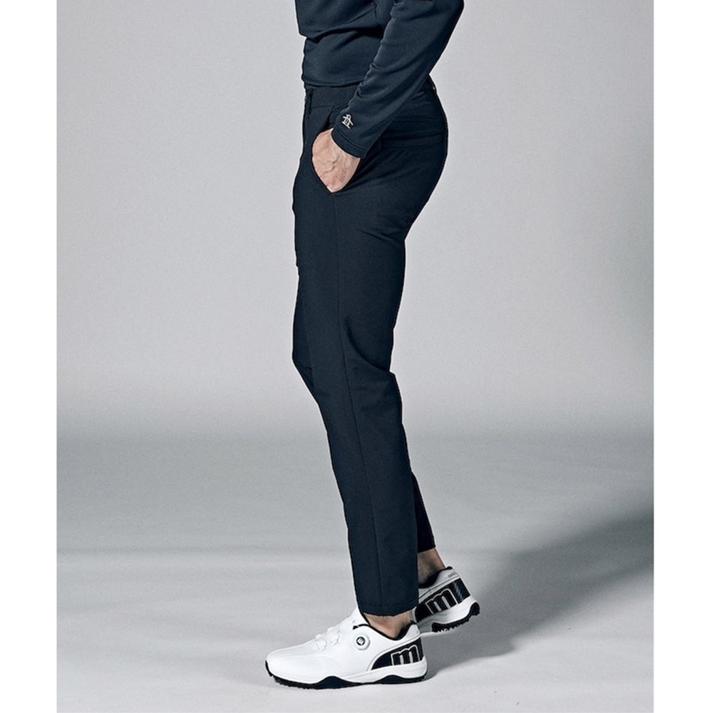 送料込！munsingwear ブラック ロゴ入りパンツ 84-88 MUNSINGWEAR(マンシングウェア) パンツ｜中古ゴルフウェア通販