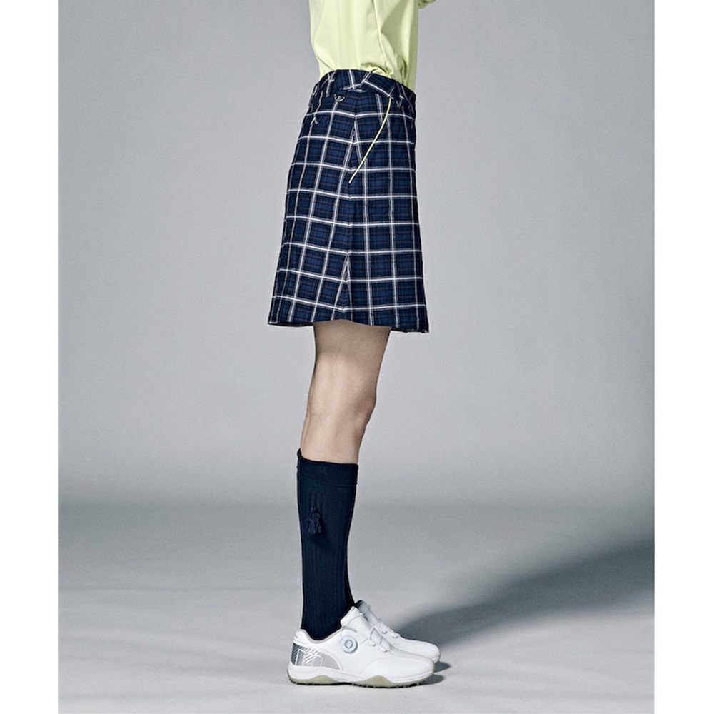 Munsingwear マンシングウェア　総柄ストレッチゴルフスカート　15号 Munsingwear マンシングウェア 総柄ストレッチゴルフスカート 15