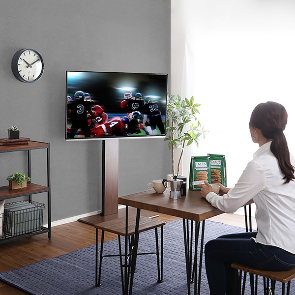 240度スイングタイプ 壁寄せTVスタンド 棚無し・ロータイプ 送料無料