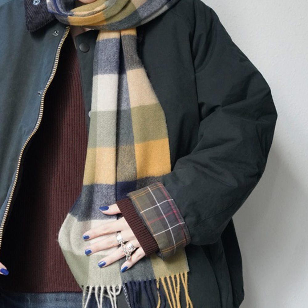 Barbour バブアー ラムウール マフラー　チェック柄 バブアー Barbour マフラー チェック柄 Tartan Lambswool Scarf