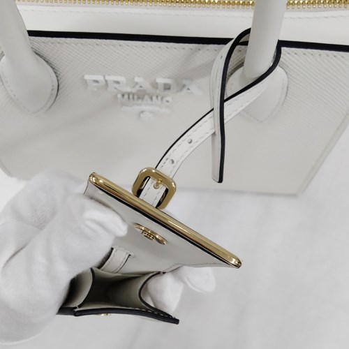 【訳あり】PRADA サフィアーノモノクロームバッグ(1BA2692ERX) 訳あり】PRADA サフィアーノモノクロームバッグ(1BA2692ERX)