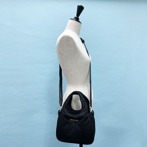 正規店買付【PRADA】プラダ ソフト Re-Nylon ミニバッグ PRADA プラダ ソフト Re-Nylonパデッド ミニバッグ レディース