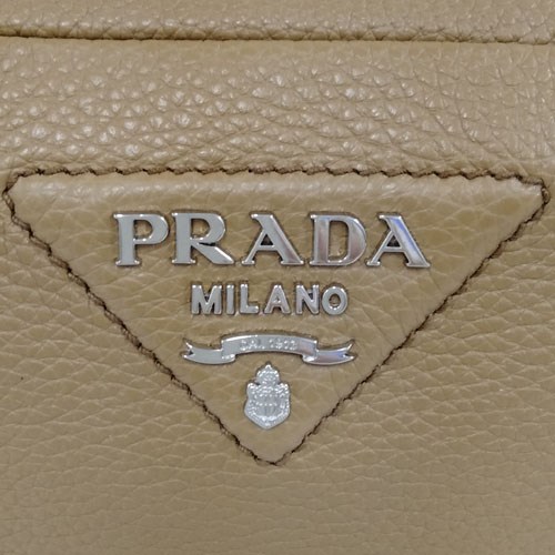 PRADA（プラダ） レザー ショルダーバッグ レディース ブラック