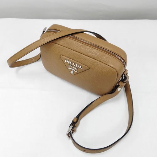 PRADA（プラダ） レザー ショルダーバッグ レディース ブラック