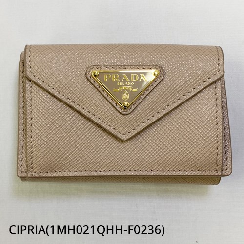 PRADA プラダ サフィアーノトライアングル 財布 レディース