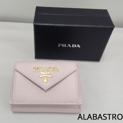 PRADA プラダ サフィアーノレザー 財布 三つ折り レディース