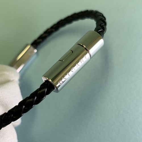 ブルガリ レザーブレスレット レディース ブラック 291786 BVLGARI ロゴ おしゃれ ギフト プレゼントの画像