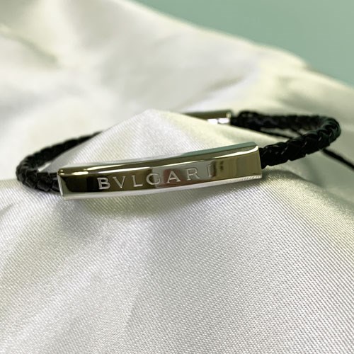 ブルガリ レザーブレスレット レディース ブラック 291786 BVLGARI ロゴ おしゃれ ギフト プレゼントの画像