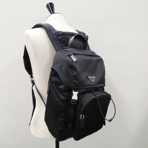 プラダ Re Nylon xサフィアーノレザー フード付きバックパック メンズ ブラック 2VZ1352DMG HCL PRADA :2VZ1352DMG:インポートショップBianca rose