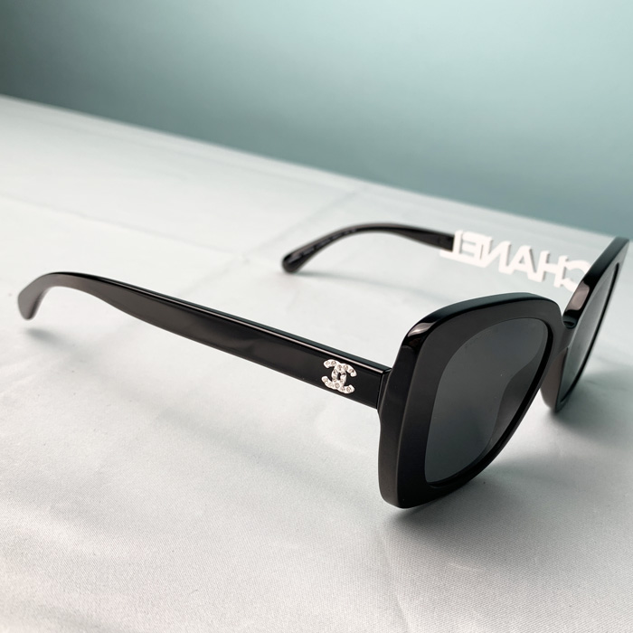 関税込 CHANEL 5422B ロゴ サングラス 新作♡CHANEL 5422B ホワイトロゴサングラス 【関税込】 (CHANEL